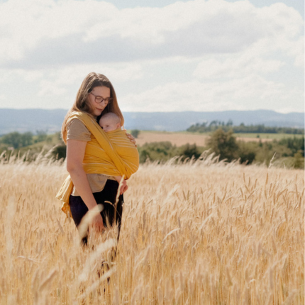 Sling ou écharpe : quel système de portage choisir ?