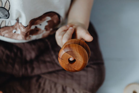 Jouets d'éveil bébé en bois naturel Montessori