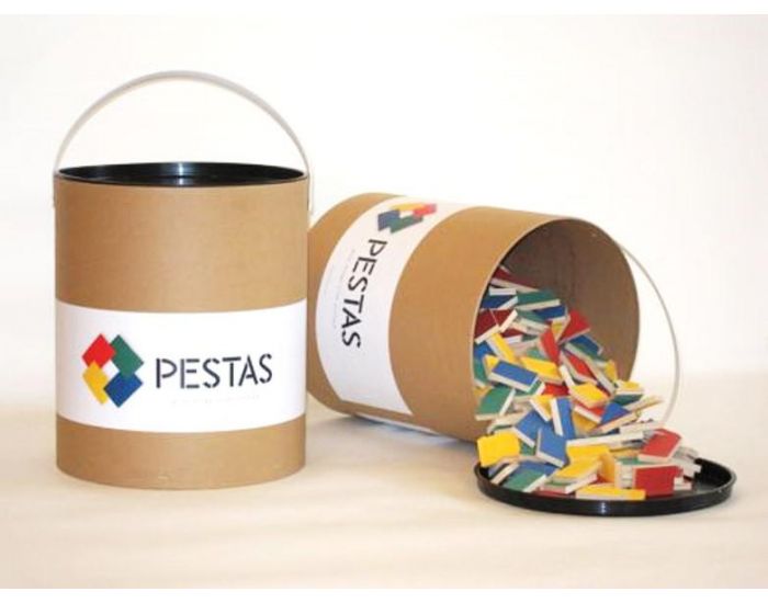 PESTAS Baril de 500 Dominos Pestas - D�s 4 ans 