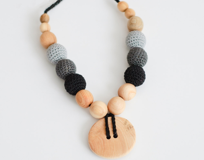 KANGAROO CARE Collier d'Allaitement et de Portage - Button Black and Grey