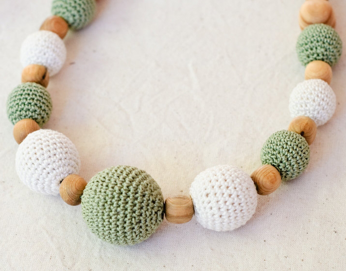 KANGAROOCARE Collier d'Allaitement et de Portage - Olive and Cream