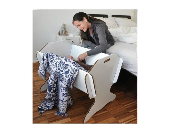 GREEN LULLABY Berceau en carton et son matelas