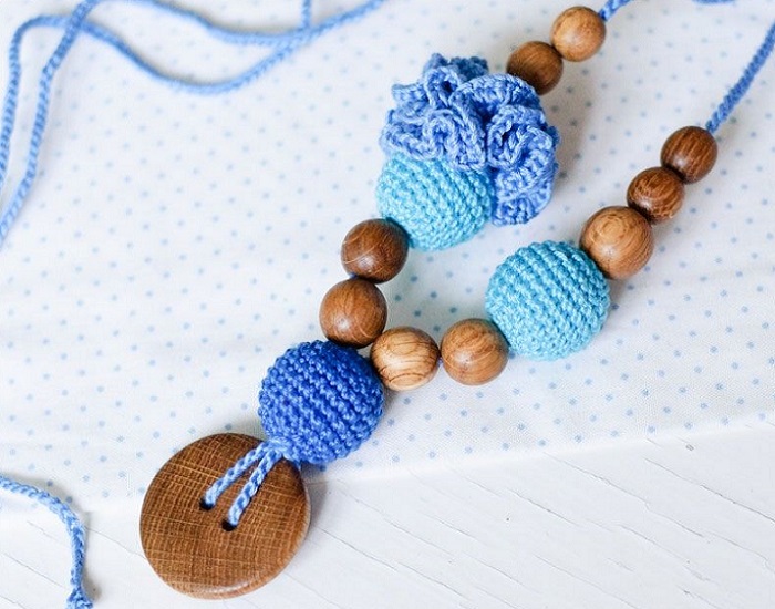 KANGAROO CARE Collier d'Allaitement et de Portage - Flower Blue