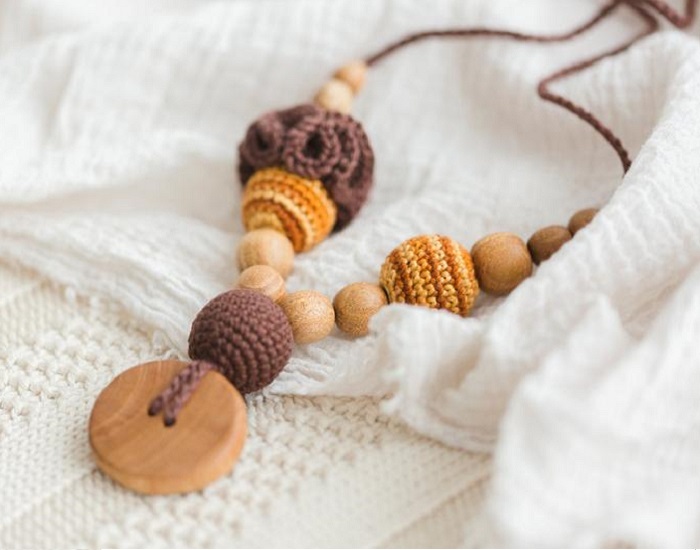KANGAROO CARE Collier d'Allaitement et de Portage - Flower Brown and Gold