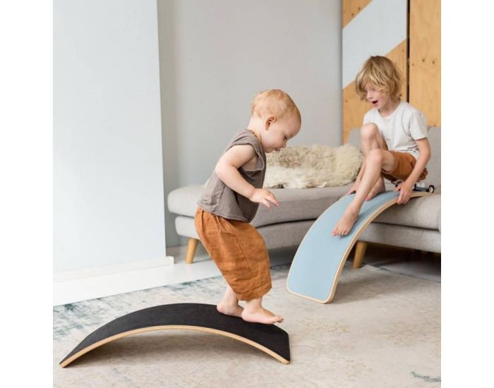WOBBEL Planche D'�quilibre Starter En Bois Et Feutre Gris - 70 x 27.5 cm - D�s 18 Mois (1)
