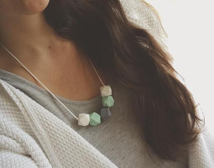 MINTYWENDY  Collier d'Allaitement, de Dentition et Portage - Mini Geometric - Blanc (1)