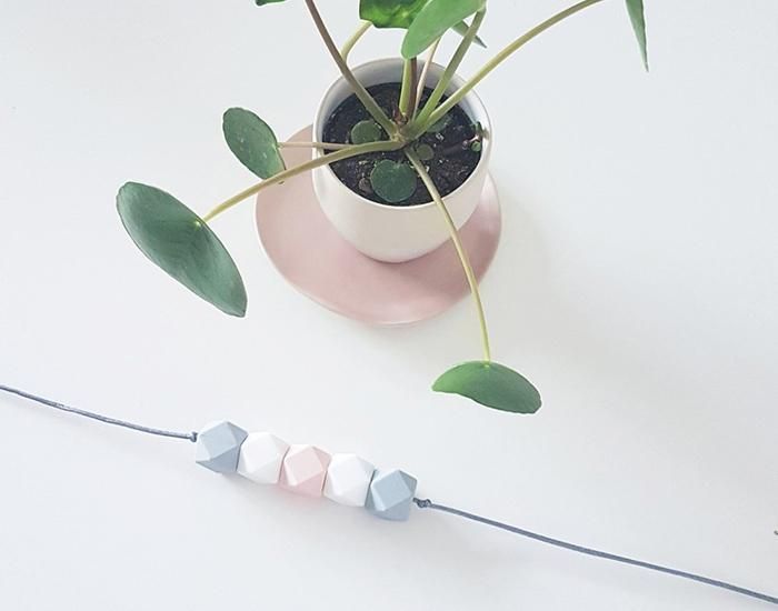 MINTYWENDY  Collier d'Allaitement, de Dentition et Portage - Mini Geometric - Blanc (2)