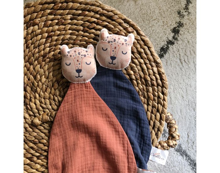 CAROTTE & CIE Doudou Panthre en Double Gaze - Bleu Marine (1)