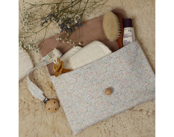 LES PETITS POIS Pochette � Couches - 26 x 16 cm (1)
