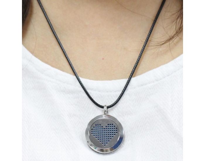SUN AND SIA Collier d'Aromath�rapie - Coeur Pixel (1)