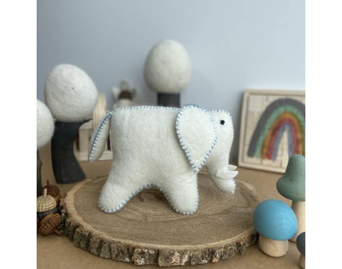 PAPOOSE TOYS �l�phant Blanc et Bleu en Laine Feutr�e - D�s 3 ans (2)
