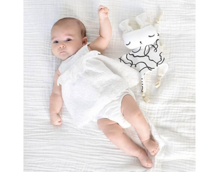 WEE GALLERY Doudou Lapin Rubans (1)