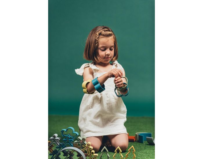 DENA Ensemble Personnages + Maisons + Arbres en silicone - D�s la Naissance  (1)