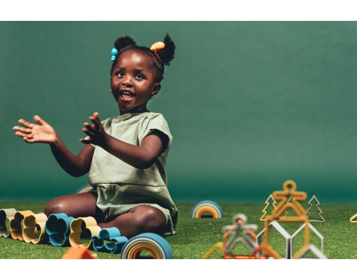 DENA Ensemble Personnages + Maisons + Arbres en silicone - D�s la Naissance  (5)