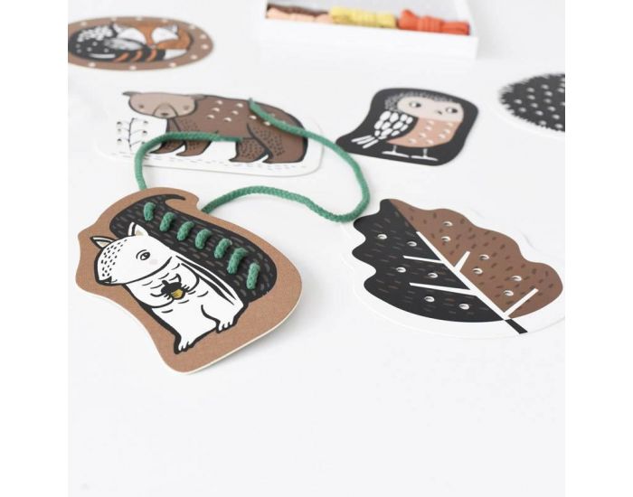 WEE GALLERY Cartes A Lacer - Animaux De La For�t - D�s 3 Ans (1)
