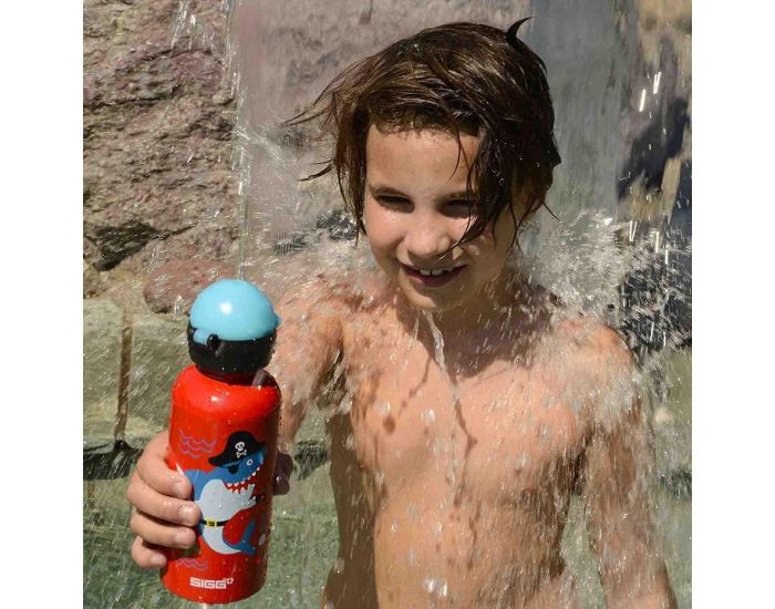 SIGG Gourde pour Enfant en Aluminium - Pirates Sous-Marin - 0,4L (1)