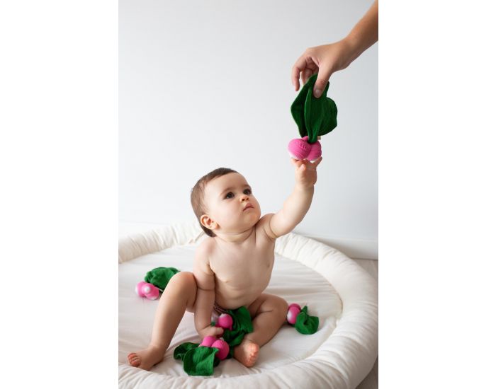 OLI ET CAROL Mini Doudou - Ramona le Radis (5)