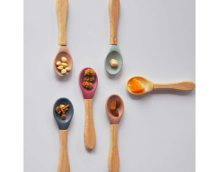 MINIKOIOI Coffret Repas Comme un Grand - Assiette Cuill�re Bavoir (2)