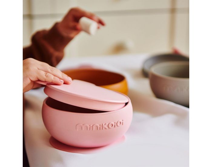 MINIKOIOI Coffret Mes Premiers Repas Bol Cuill�re Gobelet - Amande (6)