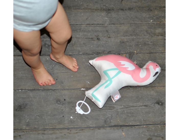 CAROTTE & Cie Coussin musical Flamant rose La vie en rose (3)