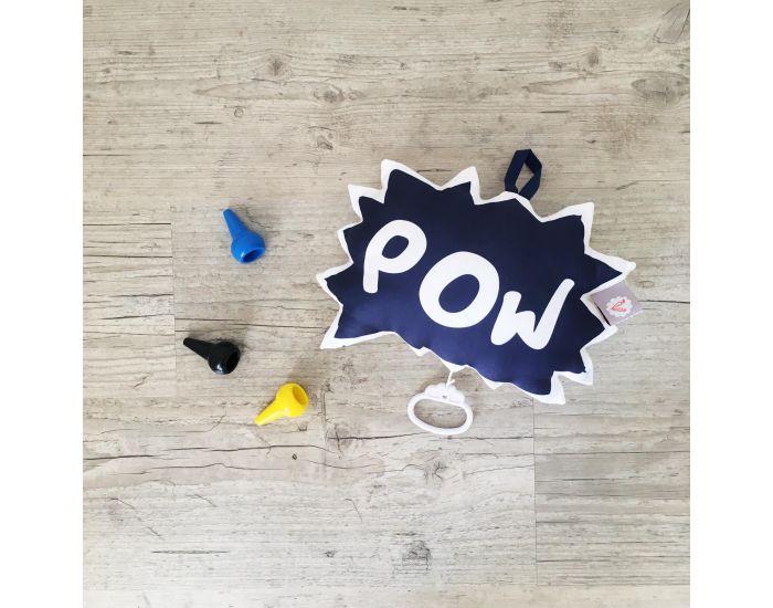 CAROTTE & Cie Coussin musical POW Super hros (1)