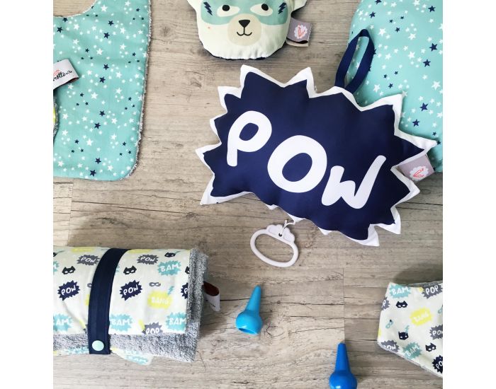 CAROTTE & Cie Coussin musical POW Super hros (2)