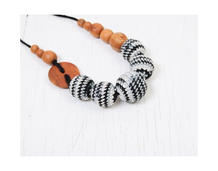 KANGAROO CARE Collier d'allaitement et de portage Black & White Pommier - BN029 (1)