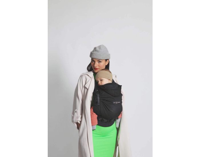 LOVE RADIUS HoodieCarrier 2 - Black Forest (1)