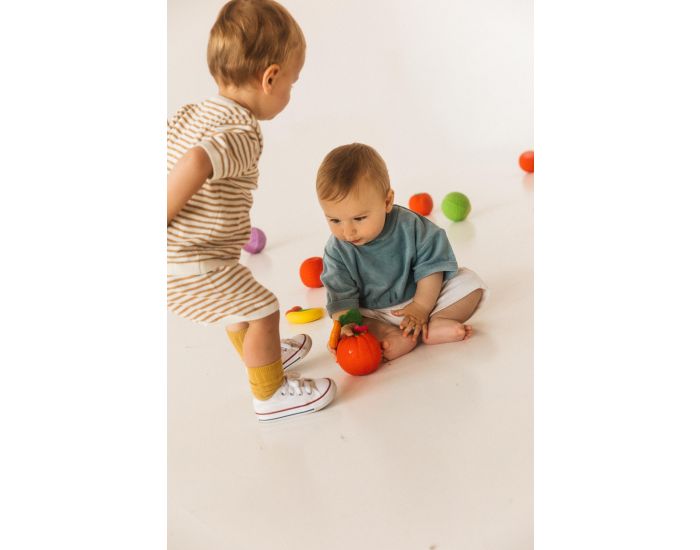 OLI ET CAROL Balle B�b� - Tomate - D�s la naissance (3)