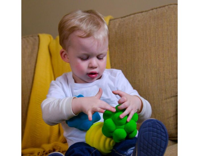 RUBBABU Balle Sensorielle Crat�re Rouge - D�s 12 mois (2)