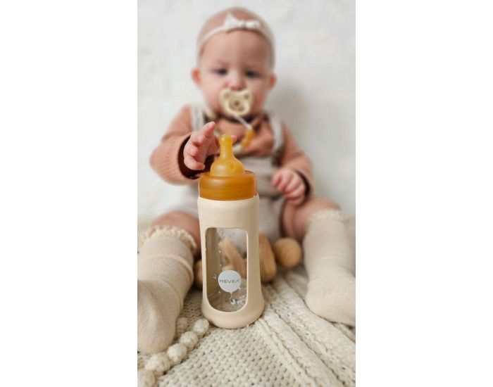 HEVEA Biberon en Verre avec Housse de Protection - Sand - 250 ml (1)
