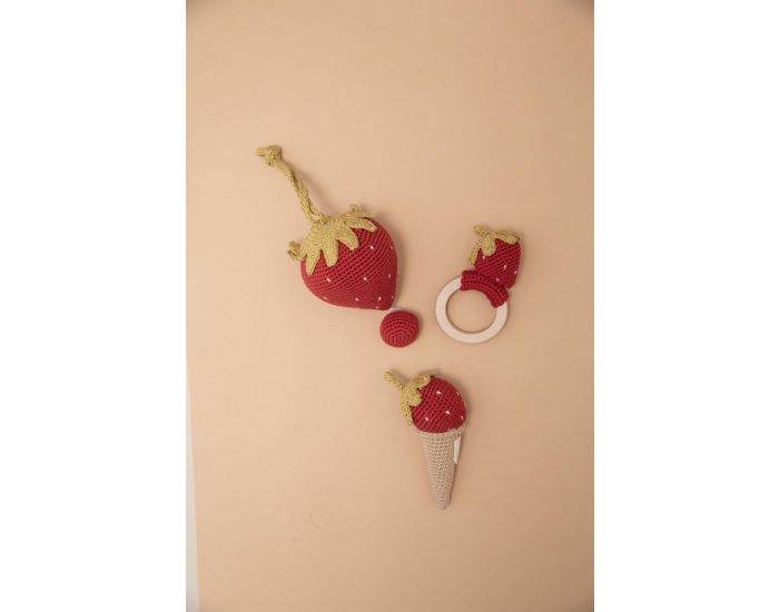 PATTI OSLO Anneau de Dentition en Crochet - Fraise (2)