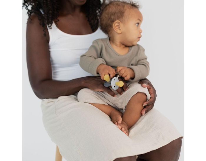 BIBS Lot de 2 Sucettes Caoutchouc - T�tines Anatomique - Naturel Colour - Sauge Kaki - Taille 2 (4)