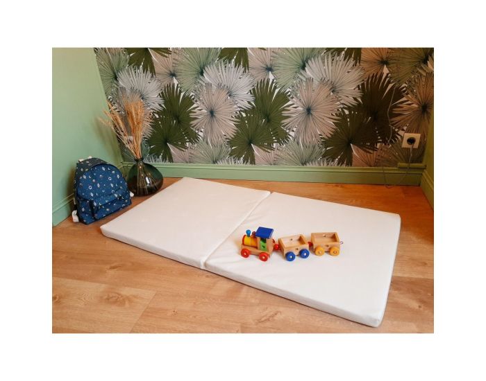 TINEO Matelas B�b� - Pliant 2 Parties - 60 x 120 cm  (1)