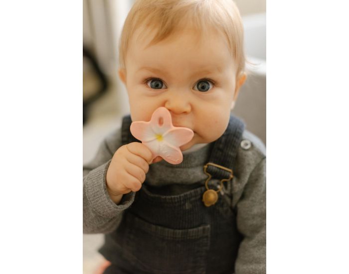 OLI ET CAROL Mini Anneau de Dentition - Fleur - D�s la naissance  (1)