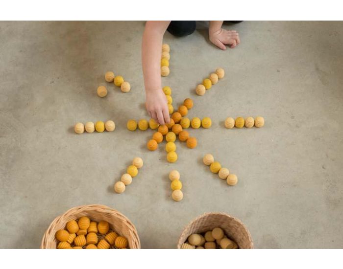 GRAPAT Jouets libres Mandala minis nids d'abeille en bois - D�s 36 mois (2)