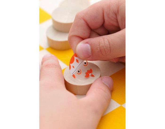 LES JOUETS LIBRES Jeu d'Echecs Ecologique en Bois - La Cour du Roi - D�s 4 ans (7)