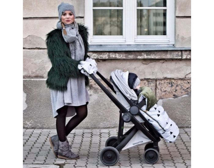 SEVIRA KIDS Chancelire XXL universelle et impermable - 0  4 ans - Galaxie (28)