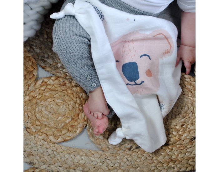 CAROTTE & CIE Doudou plat en lange bio Koala (1)