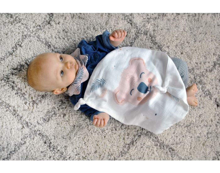 CAROTTE & CIE Doudou plat en lange bio Koala (2)