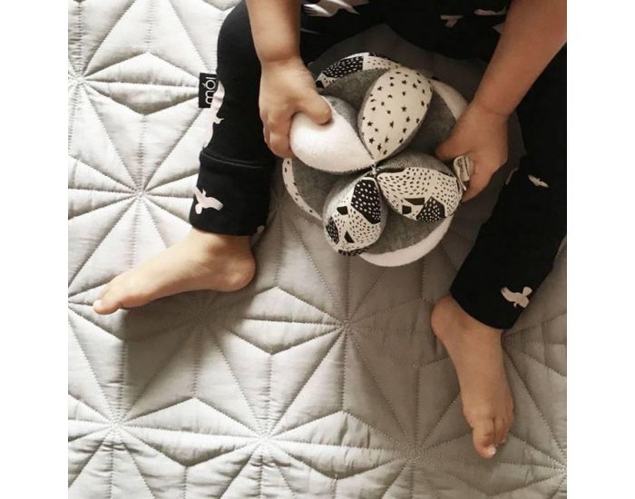 WEE GALLERY Balle sensorielle Puzzle - Ds la naissance (1)