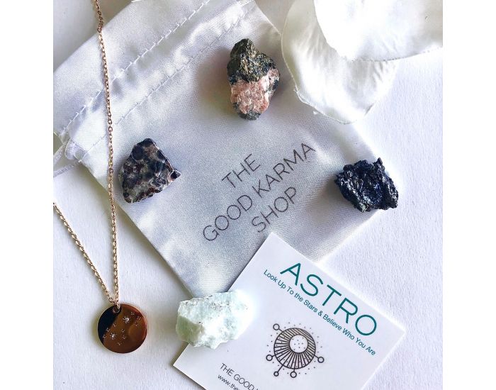 THE GOOD KARMA SHOP Collier Signe du Zodiaque Or 18 Carats - Verseau (4)