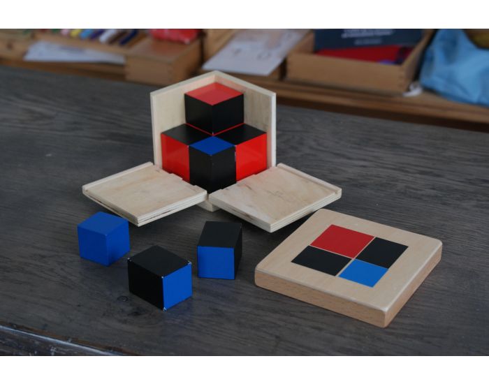 MAMONTESSORIBOX Cube Du Binme - Ds 4 ans (1)