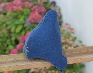PICKAPOOH Bonnet Bébé Réversible Feutre de Laine Flora - Bleu Marine et Multicolore  3-6 mois - Tour de Tête 44 cm